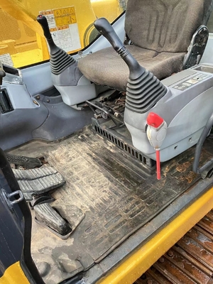 Tweedehands Komatsu PC220 graafmachine met andere hydraulische pomp in uitstekende staat