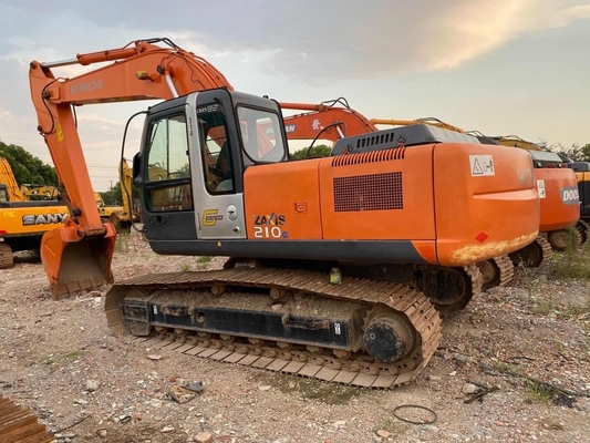 HITACHI ZX210 graafmachine met uitstekende werkomstandigheden en hydraulische klep HITACHI