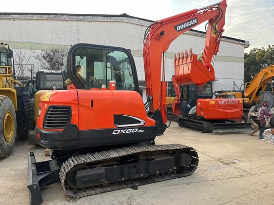 Doosan DX60 Tweedehands graafmachine met 6 ton werkgewicht in uitstekende staat
