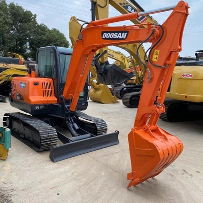 Doosan Dx60 mini graafmachine Gebruikte graafmachine met originele kleur en andere hydraulische pomp