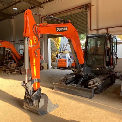 2022 Doosan DX55-9C tweedehands hydraulische kruipgraver met originele hydraulische klep