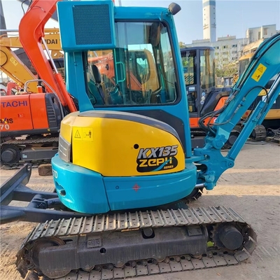 Goede staat Kubota U15 mini graafmachine met 9,6kw vermogen en originele hydraulische klep