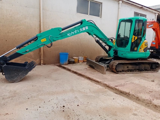 KX161 Kubota mini graafmachine in Japan met originele kleur en andere hydraulische cilinder