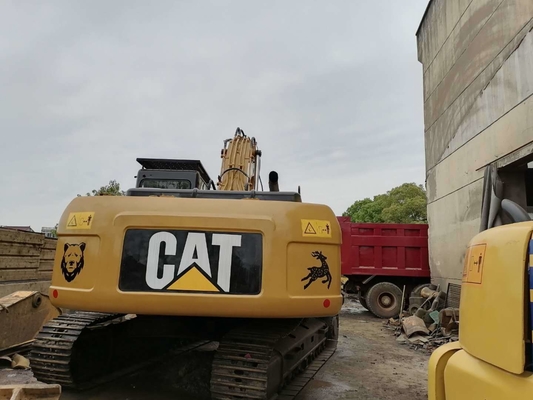 30000 KG Cat 330d Crawler graafmachine in goede staat met originele Japanse motor