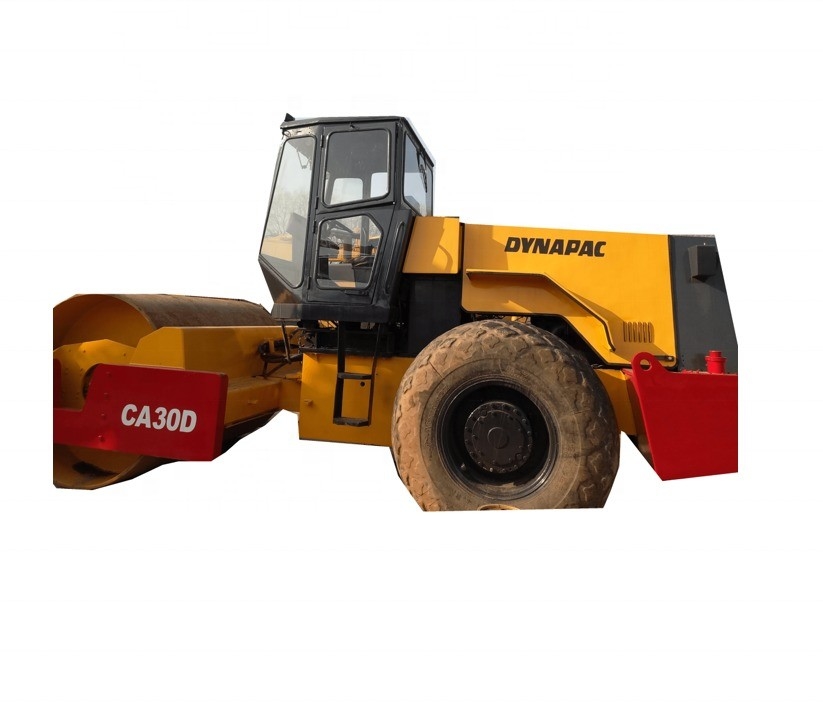 Gebruikte CA30D Dynapac single drum roller met originele Zweedse ontwerp en dieselmotor