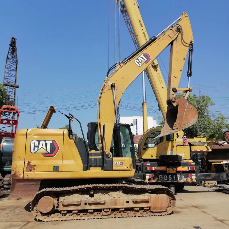 20 ton tweedehands graafmachine met kruiper graafmachine Cat 320GC en 110 kW vermogen in de handel