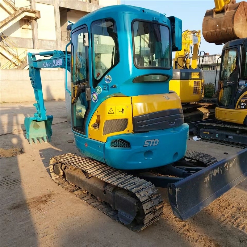 Goede staat Kubota U15 mini graafmachine met 9,6kw vermogen en originele hydraulische klep