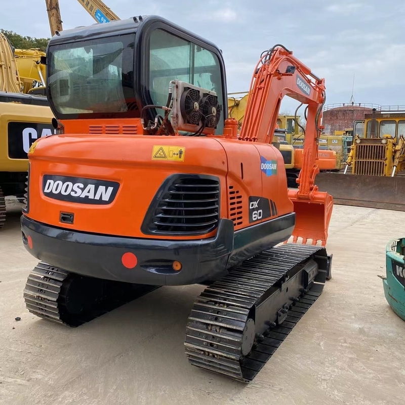 Doosan DX60 Gebruikte graafmachine Japan Originele verfgraver met 0.1m3 emmercapaciteit